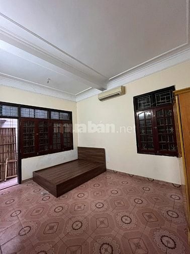 Phòng 30m2, tầng 2 ngõ 326 Lê Trọng Tấn, đủ đồ