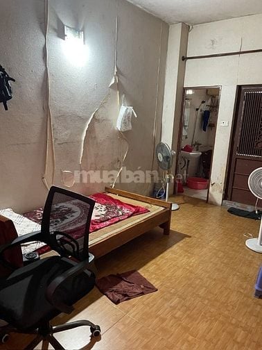 Bán nhà Nguyễn Đình Chiểu vài bước ra phố, Dt 40m, 4 tầng, giá 9.3 tỷ.