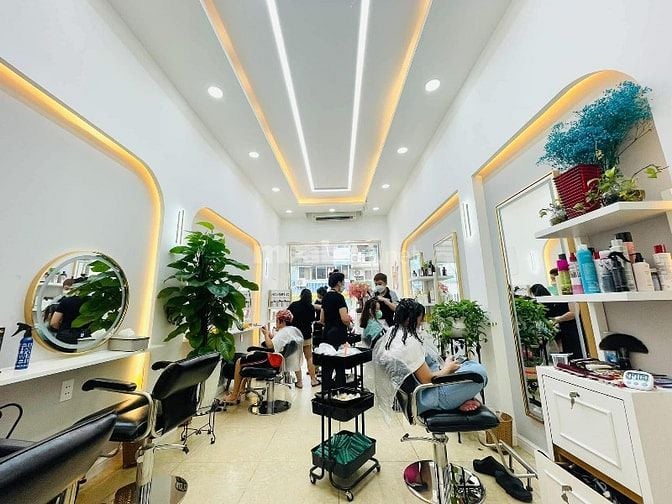 Tuyển thợ phụ nữ biết gội đầu vô hoá chất giỏi 