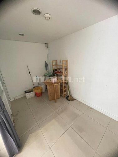 Mặt tiền hẻm xe tải Q7, 5x12m, tiện kinh doanh, chỉ 8.X tỷ
