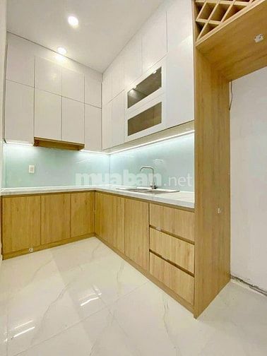 Ra nước ngoài sinh sống bán gấp nhà 1T2L Trịnh Như Khuê. SHR