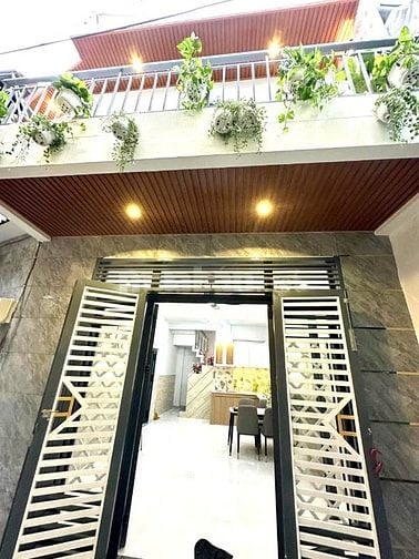 Nhà bán Quận 8 sổ hồng riêng hoàn công đầy đủ vị trí đẹp 