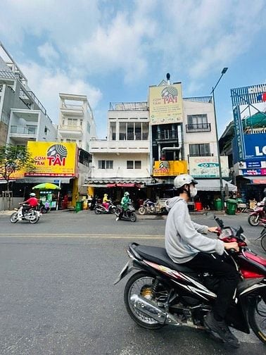 Bán nhà mặt tiền rộng đẹp 4 lầu (7x23) 102 Nguyễn Văn Nghi p7 Gò Vấp 