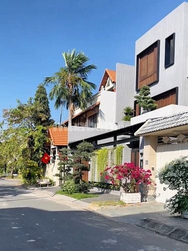 Biệt thự 3 tầngkhu Cao Cấp chỉ bằng giá đất thích hợp an cư và đầu tư 