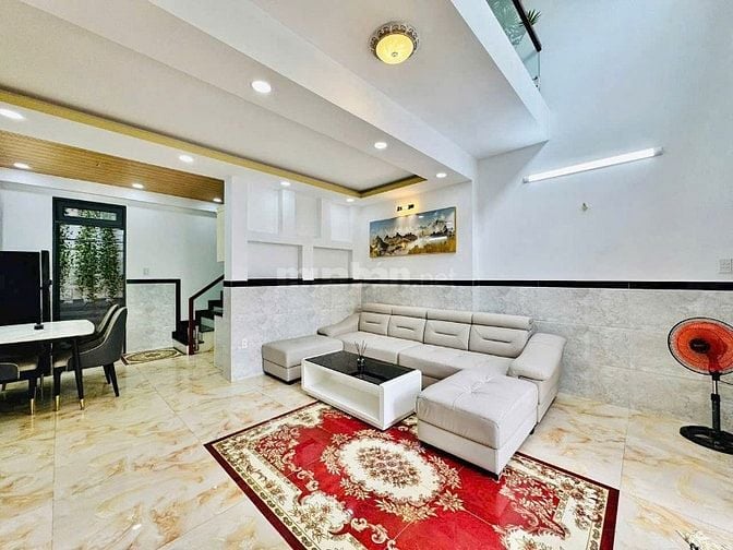 CÔ HƯƠNG BÁN GẤP NHÀ 1T1L2L1ST Đ. LÊ QUANG ĐỊNH TẶNG KÈM BỘ NỘI THẤT
