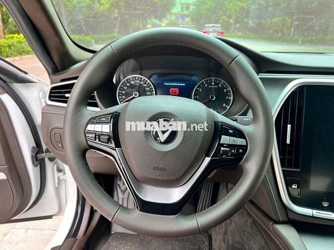 VinFast Lux A2.0 2021 Plus 2.0 AT - 60000 km