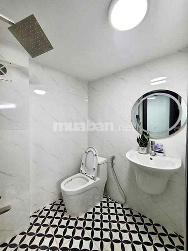 HƠN 5 TỶ NHÀ 5 TẦNG PHỐ NGUYỄN CAO - LÒ ĐÚC - 3 PN ĐẦY ĐỦ CÔNG NĂNG