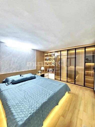 HƠN 5 TỶ NHÀ 5 TẦNG PHỐ NGUYỄN CAO - LÒ ĐÚC - 3 PN ĐẦY ĐỦ CÔNG NĂNG