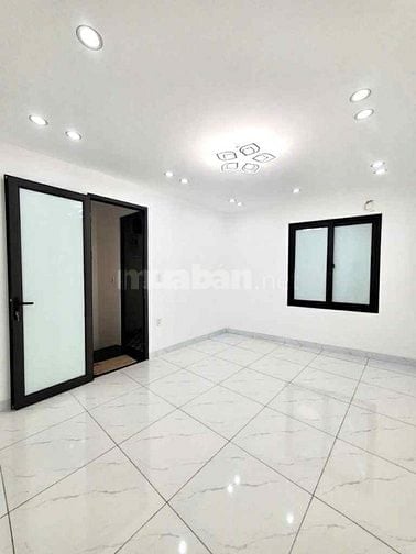 HƠN 5 TỶ NHÀ 5 TẦNG PHỐ NGUYỄN CAO - LÒ ĐÚC - 3 PN ĐẦY ĐỦ CÔNG NĂNG