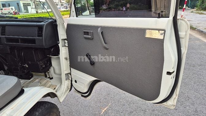 Bán xe Suzuki tải van chạt lướt, đẹp như mới
