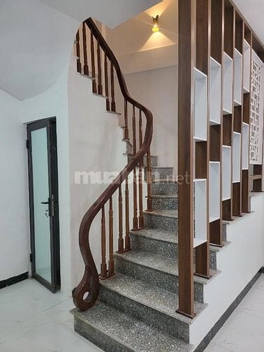 NHÀ MỚI NGỌC TRÌ – 5 TẦNG – SÂN RỘNG – CỰC THOÁNG – GIÁ CHỈ 5.95 TỶ 