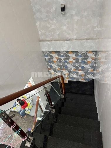Bán nhà 76m2 4,3 tỷ 1 trệt 1 lầu nhà mới khang trang 
