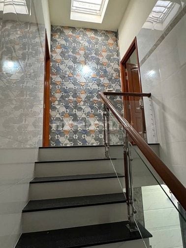 Bán nhà 76m2 4,3 tỷ 1 trệt 1 lầu nhà mới khang trang 