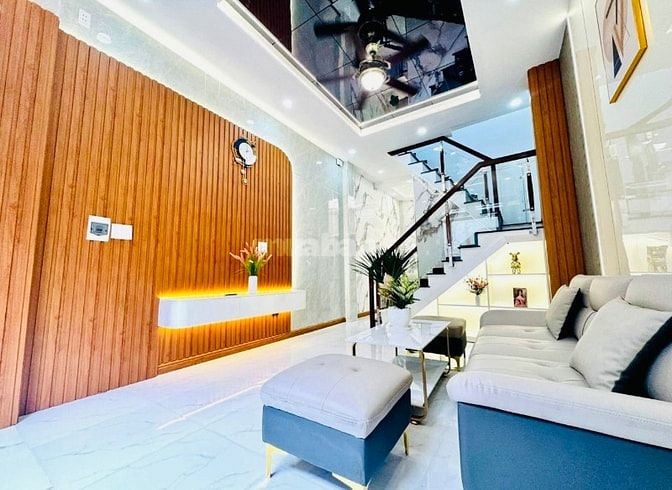 Nhà full nội thất giá 3tỷ120 sổ riêng, hẻm oto 5m Trần Khánh Dư,Quận 1
