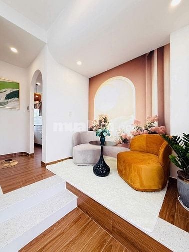 Bán nhà 4,5 tầng hẻm 6m Full nội thất Thang máy p9 Gò Vấp