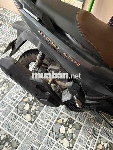 Dư xe cần bán con Air blade 160cc mới mua 2023