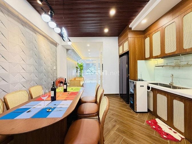 Bán nhà 4,5 tầng hẻm 6m Full nội thất Thang máy p9 Gò Vấp