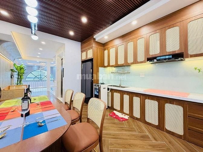 Bán nhà 4,5 tầng hẻm 6m Full nội thất Thang máy p9 Gò Vấp