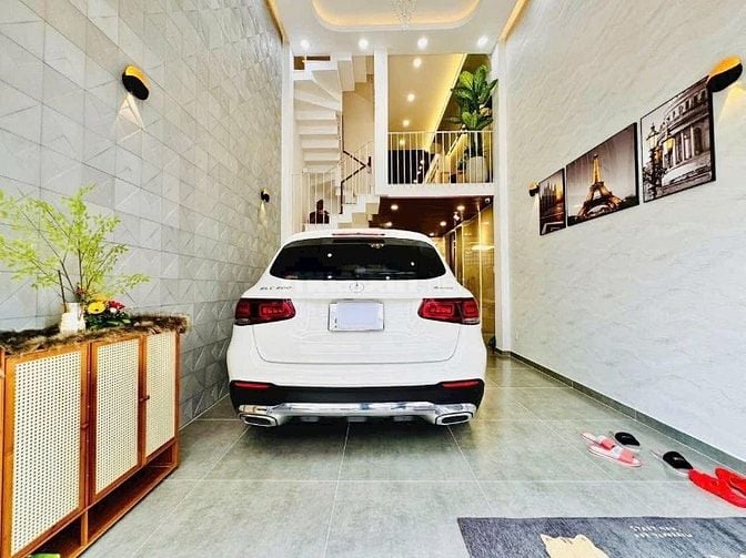 Bán nhà 4,5 tầng hẻm 6m Full nội thất Thang máy p9 Gò Vấp
