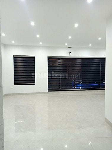 Cho thuê nhà mặt phố Yên Duyên, quận Hoàng Mai, DT 65m2x4 tầng+tum