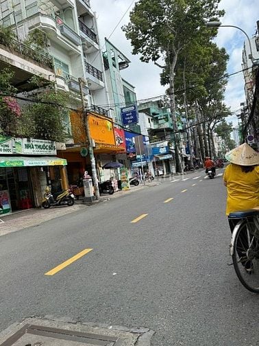 Bán nhà mặt tiền Ngô Quyền P6 Quận 10, DT: 4m x 15m, 4 tầng, giá 20 tỷ