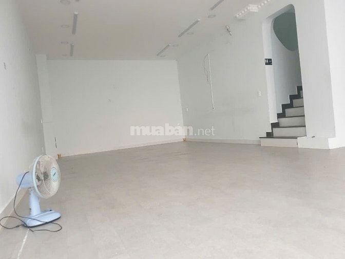 Cho thuê nhà mặt tiền đường Huỳnh Văn Bánh, PHường 13, Quận Phú Nhuận