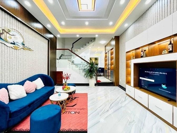 Giá sốc! Nhà hẻm 1 sẹc Tôn Đản, P15, Quận 4, DT 68m2, giá bán 1tỷ950tr