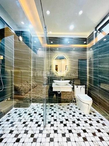 Giá sốc! Nhà hẻm 1 sẹc Tôn Đản, P15, Quận 4, DT 68m2, giá bán 1tỷ950tr