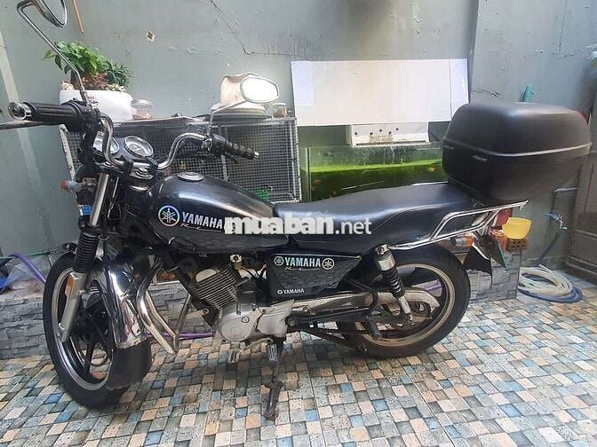 Cần bán xe moto hiệu Yamaha YB125SP