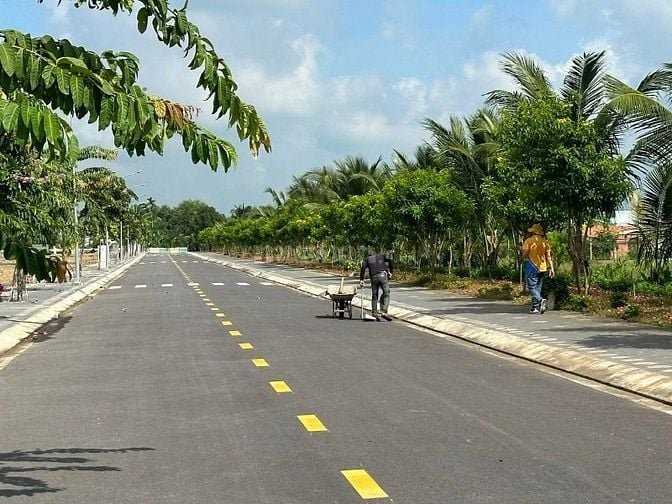Bán 2 nền đất 100m2, trong khu dân cư đường 824.