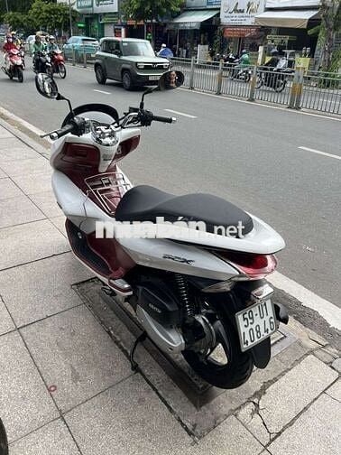 Honda PCX 2012 zing nguyên bản mới 90% bstp chính