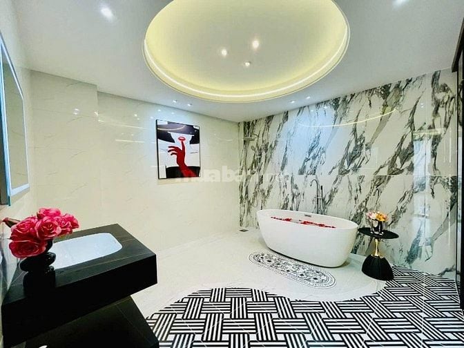 Hot! Nhà 3Tầng Lê Văn Sỹ, 4PN, 3WC, Hẻm 4m,giá duy nhất Chỉ 1Tỷ980 