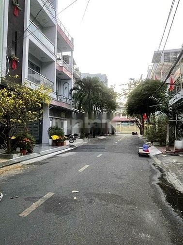 Cho thuê nhà mặt tiền Phan Văn Khỏe, P5, Q.6 giá 9tr