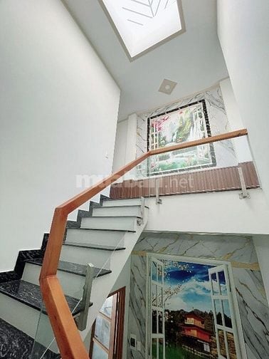 🏡CẦN BÁN NHÀ GIÁ MỀM 2TỶ250 BÊN QUẬN 10 GẦN CÔNG VIÊN VĂN HOÁ LÊ THỊ 