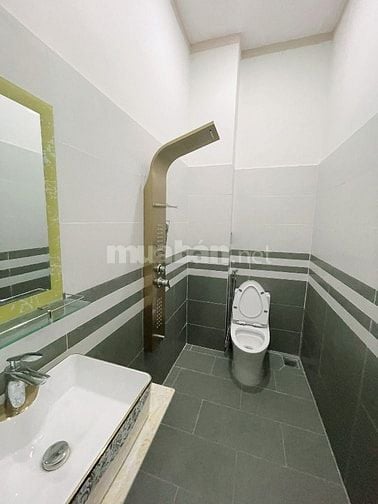 🏡CẦN BÁN NHÀ GIÁ MỀM 2TỶ250 BÊN QUẬN 10 GẦN CÔNG VIÊN VĂN HOÁ LÊ THỊ 