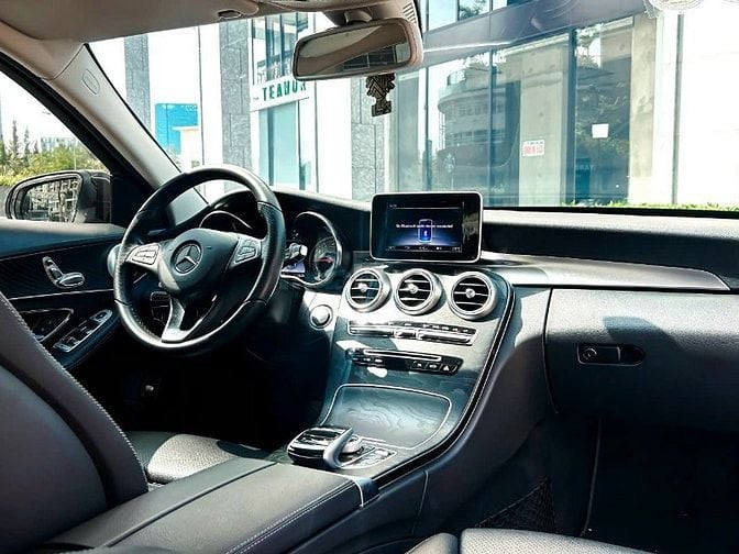 Mercedes Benz C Class 2018 C200 - 65000 km