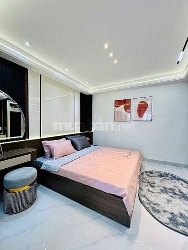 Kẹt tiền bán gấp nhà Ni Sư Huỳnh Liên, P10, Tân Bình cho thuê 14tr/th