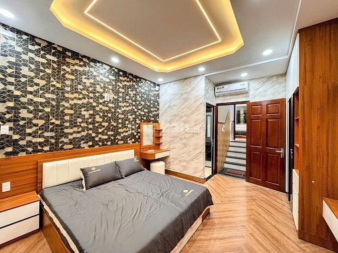 HƯƠNG LỘ 2, XE HƠI NGỦ TRONG NHÀ, 5 TẦNG THIẾT KẾ MẪU HIỆN Đ