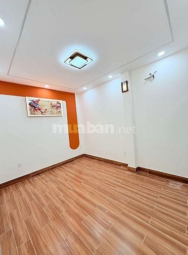 Chính chủ bán nhà 3 tấm 4PN gần Aeon Tân Phú. 