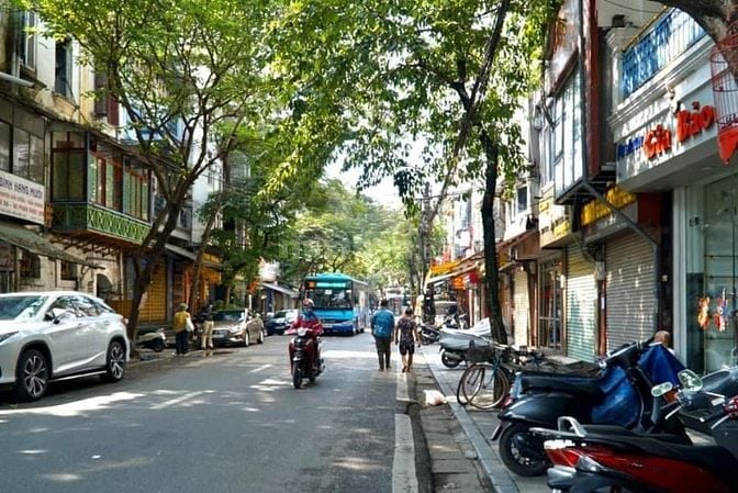 Cần bán nhanh nhà phố Hàng Muối