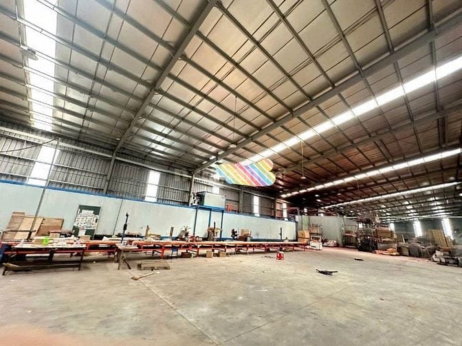 Cho thuê xưởng KCN thuộc huyện Bến Lức, DT KV : 12.500m2, XD : 7.000m2