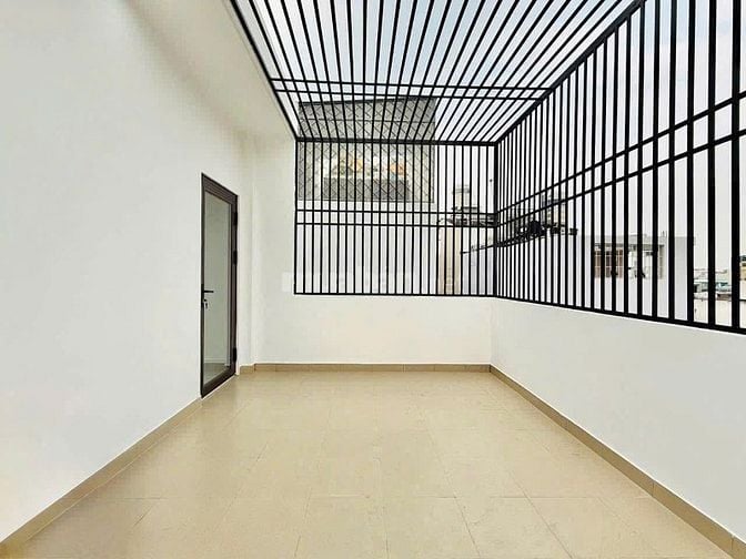 Sang ngay nhà Phạm Văn Hai, Tân Bình. Giá: 2 tỷ 410tr, sổ hồng riêng