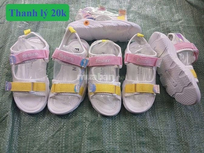Dép thanh lý . Quý khách mua hàng liên hệ zalo: 0908543488