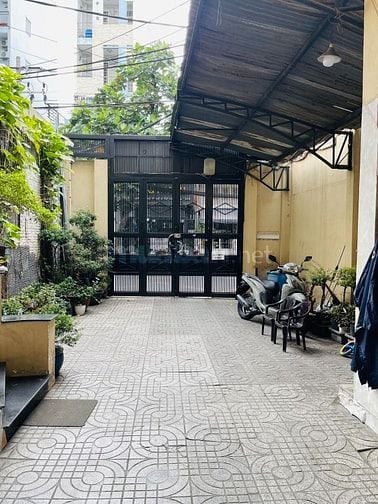 MẶT TIỀN KD, 920m2 x 5 Tầng, TN 100tr/th giá rẻ ngay Âu Cơ Tân Phú 