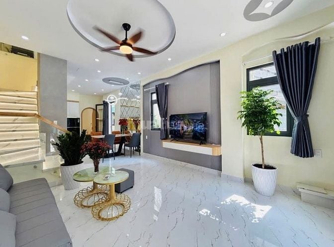 Nhà đẹp mới xây cần vốn bán gấp giá chỉ 1tỷ930 Trần Bình Trọng, Quận 5