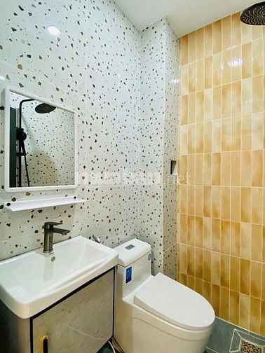 Nhà đang KD ngay Nguyễn Thượng Hiền,P5,Bình Thạnh,4mx16m, SHR,1T1L 