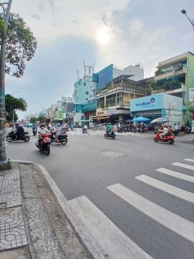 SANG TAY ! NHÀ MT HẬU GIANG P12 Q6 (5X17) 2 LẦU. ĐOẠN ĐẸP. CHỈ 21 TỶ 