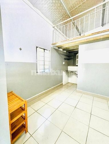 Phòng trọ 2tr6/thang có ban công Đ.Lê Trọng Tấn,nhà xe riêng giờ tự do