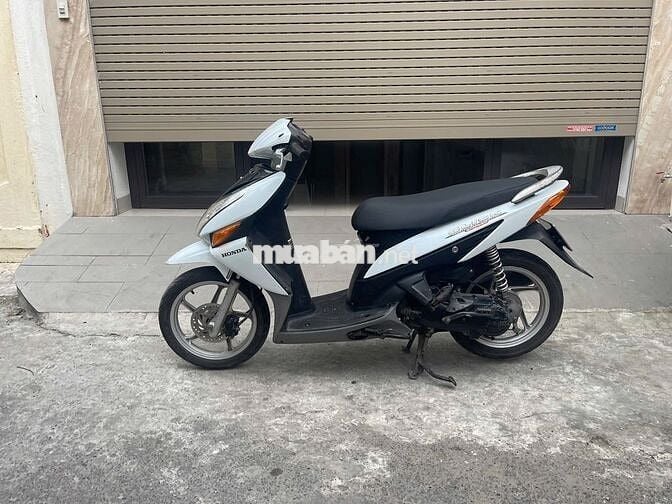 Xe Click biển 30L5-1430 màu trắng-đen