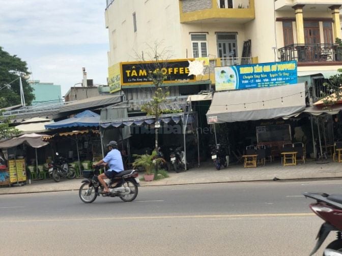 Bán gấp nhà MT bờ bao 1 . Đối diện khu phức hợp celadon city 